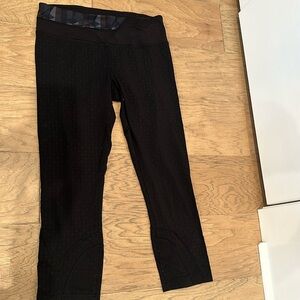 Lululemon Black Patterned Cropped Leggings